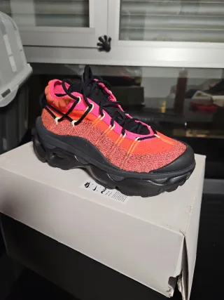 Nike Air Max Flyknit Venture Naranja Rosa