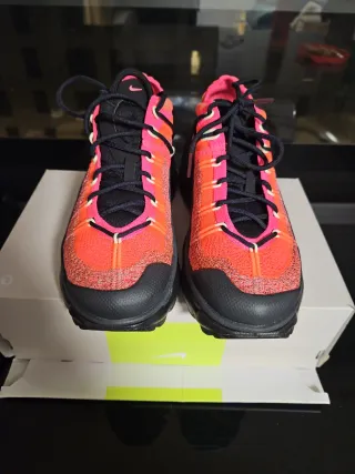 Nike Air Max Flyknit Venture Naranja Rosa