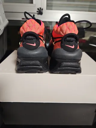 Nike Air Max Flyknit Venture Naranja Rosa