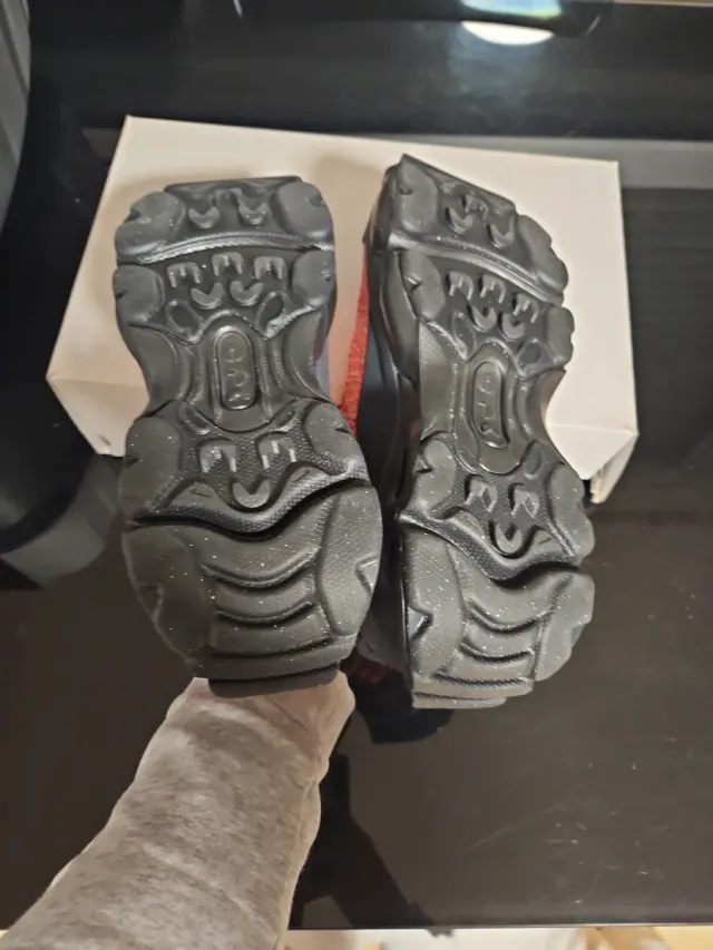 Nike Air Max Flyknit Venture Naranja Rosa