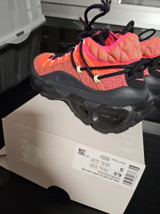 Nike Air Max Flyknit Venture Naranja Rosa