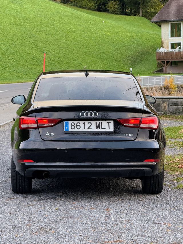 Audi A3 Sedan 1.0 TFSI | Garantía y financiación