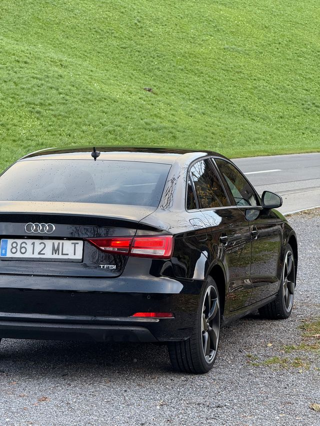 Audi A3 Sedan 1.0 TFSI | Garantía y financiación