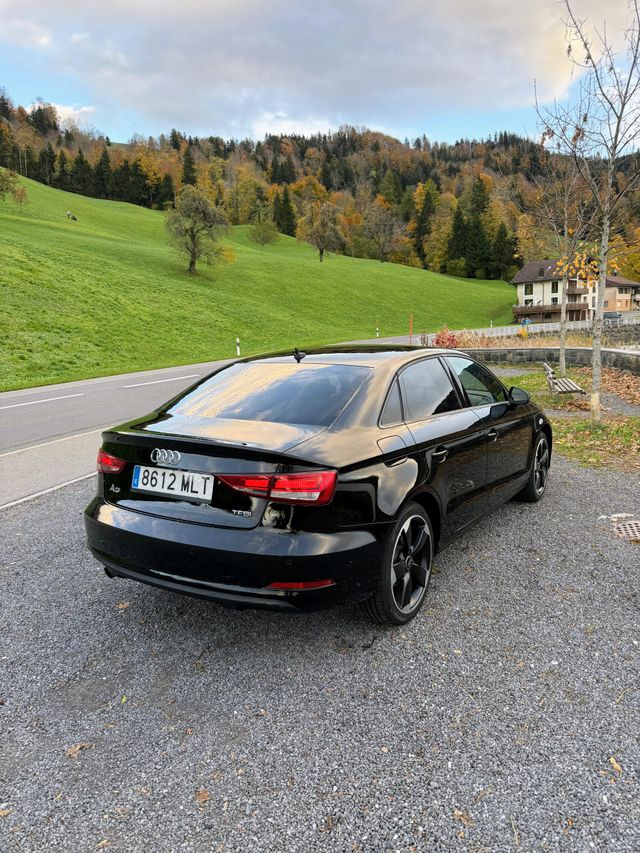 Audi A3 Sedan 1.0 TFSI | Garantía y financiación