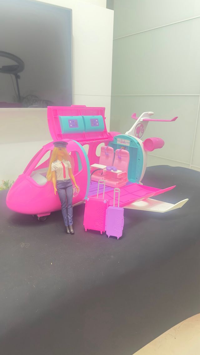 Avión de Barbie con Muñeca y Maletas