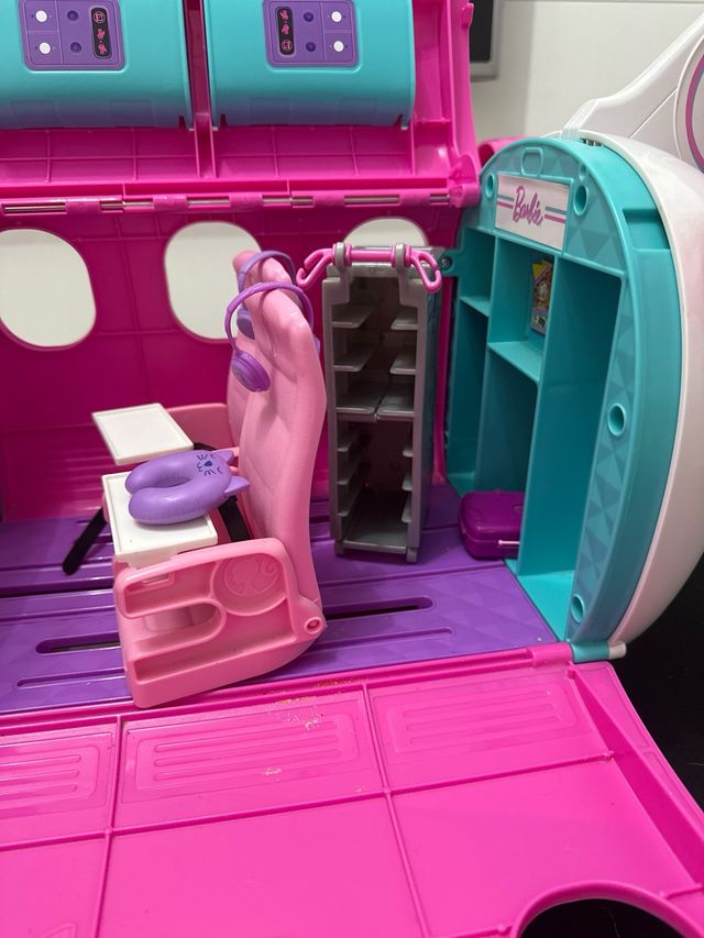 Avión de Barbie con Muñeca y Maletas