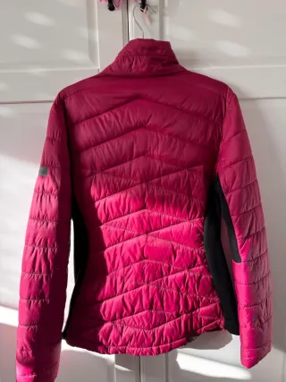 Anorak rosa y negro