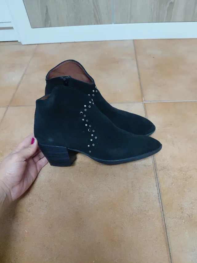 Botas de piel marca Hispanitas mujer negras