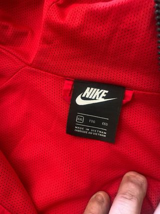 Chaqueta Nike con capucha