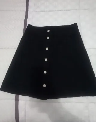 Falda mini negra botones Talla XS