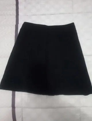 Falda mini negra botones Talla XS