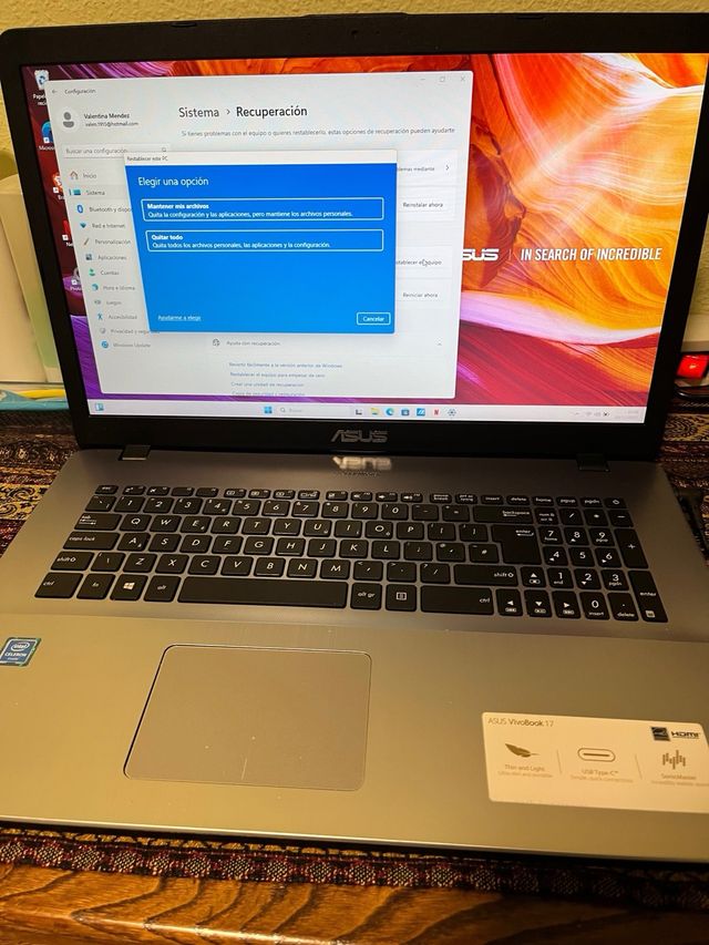 Ordenador portátil ASUS Vivobook 17