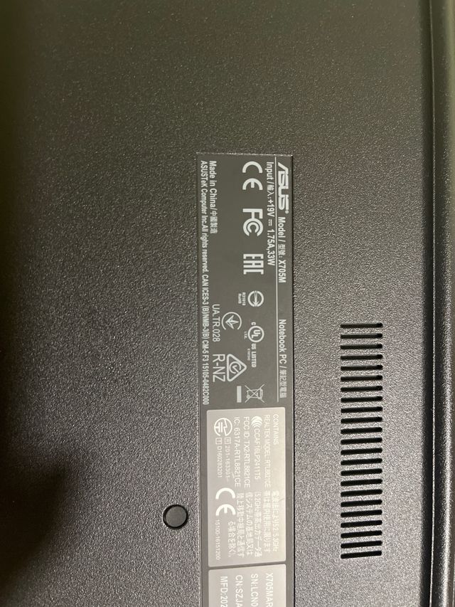 Ordenador portátil ASUS Vivobook 17