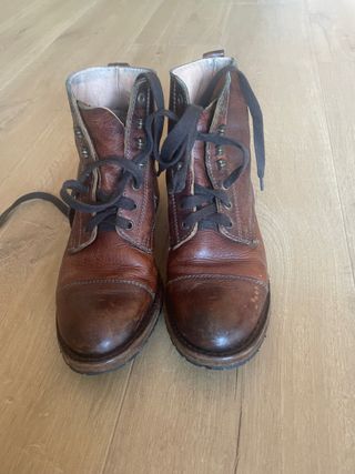 Botas de piel marrones