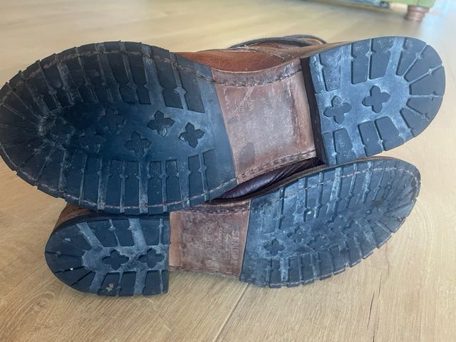 Botas de piel marrones