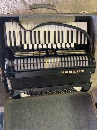 Acordeón Hohner Verdi V CB 120 Bajos