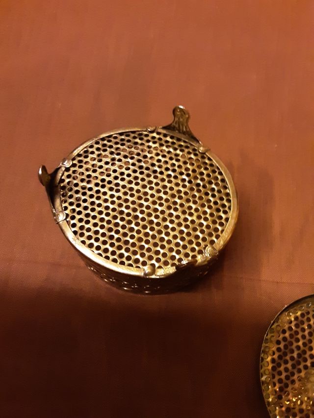 Joyero antiguo metal dorado con rosa