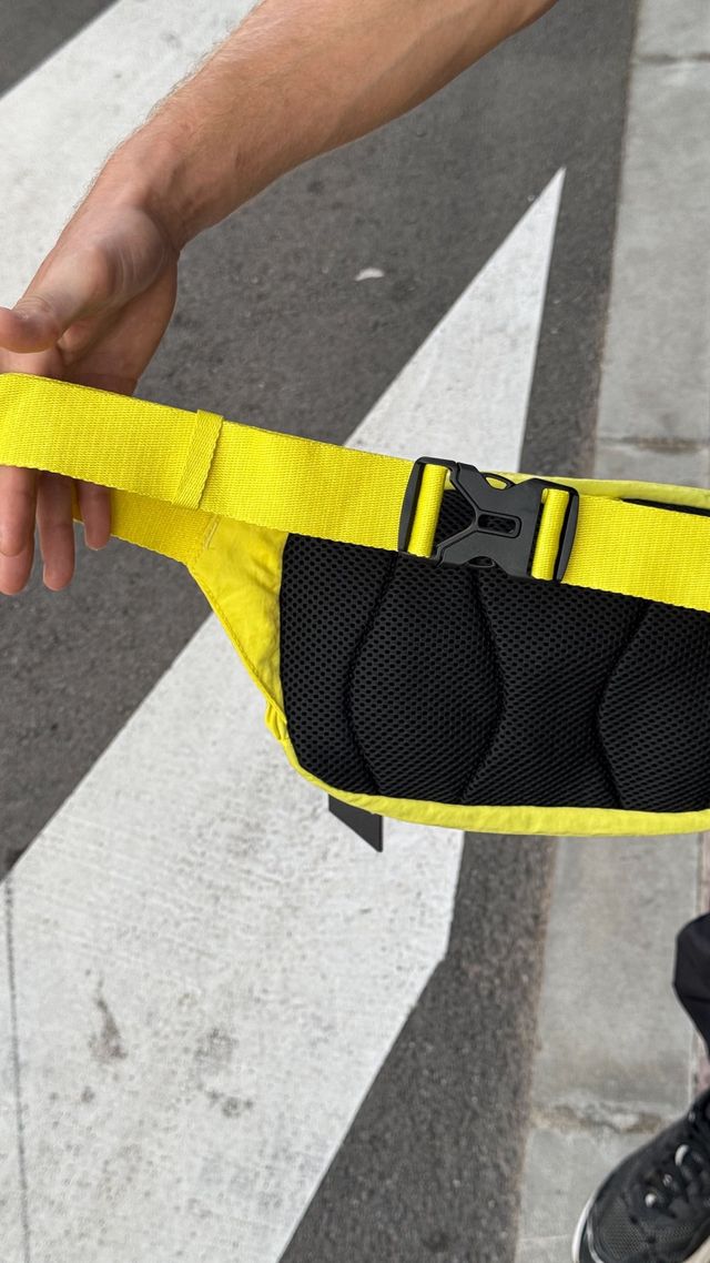 Riñonera de C.P. Company color Amarilla intenso