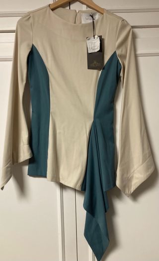 IQ blusa beige y azul Talla XS sin estrenar