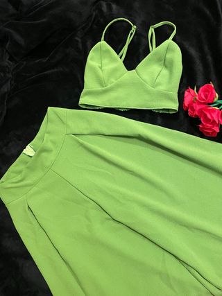 Conjunto verde top y pantalón