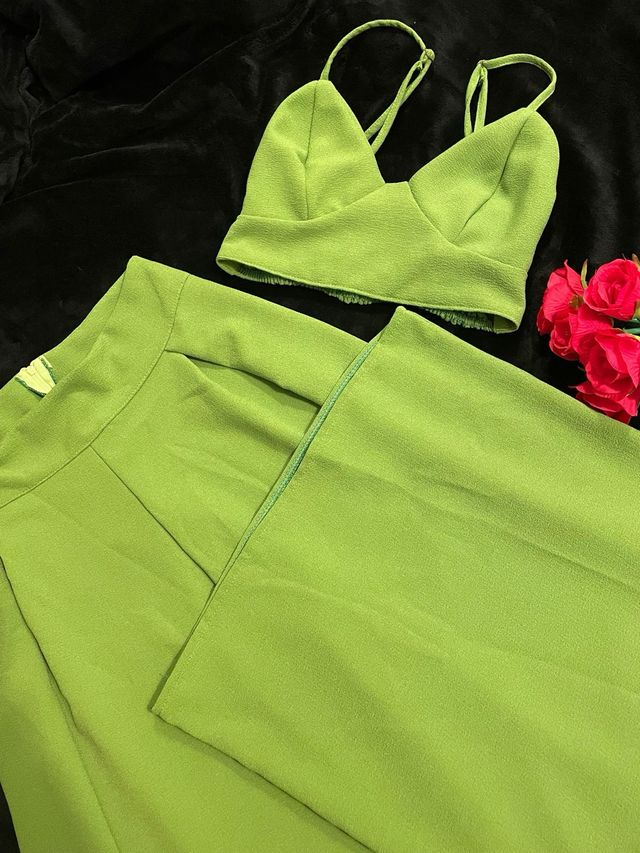 Conjunto verde top y pantalón