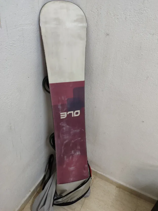 Tabla Snowboard + Fijaciones + botas + accesorios