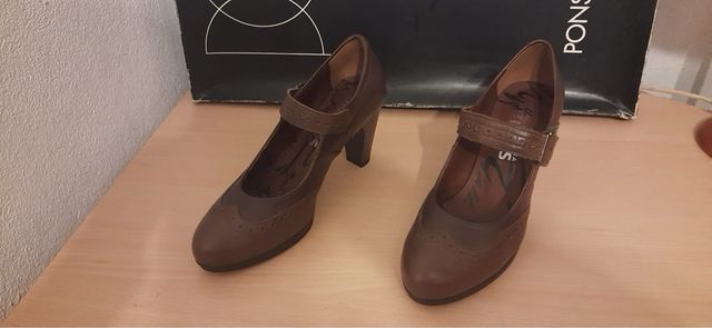 Zapatos de piel marrón talla 38