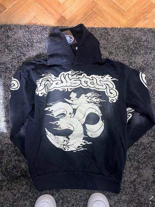 Sudadera Hellstar Negra con Diseño Om