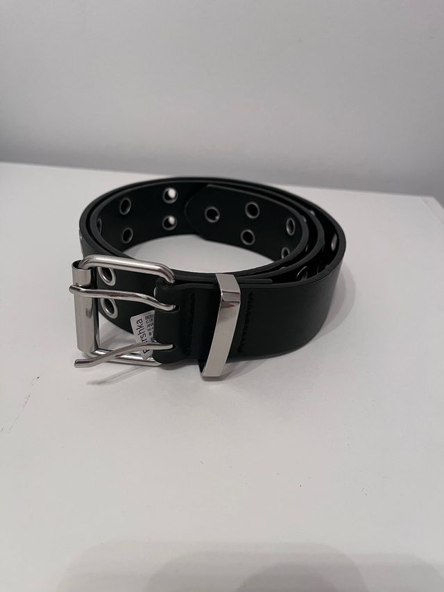 Cinturón Bershka negro con doble hebilla