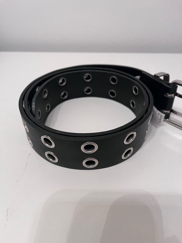 Cinturón Bershka negro con doble hebilla