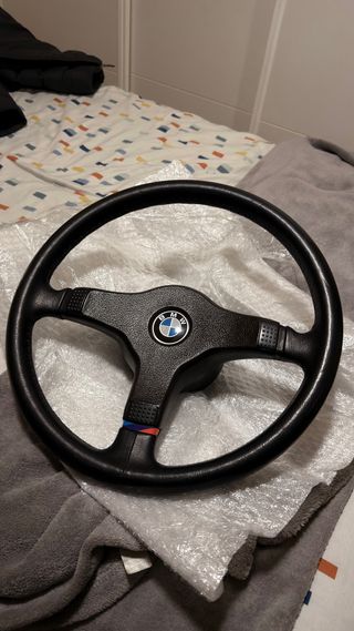Volante BMW Mtech 1 E30