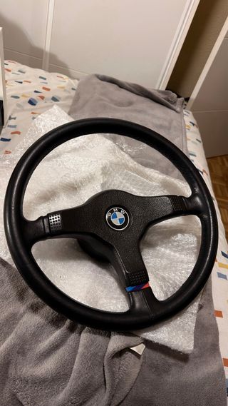Volante BMW Mtech 1 E30