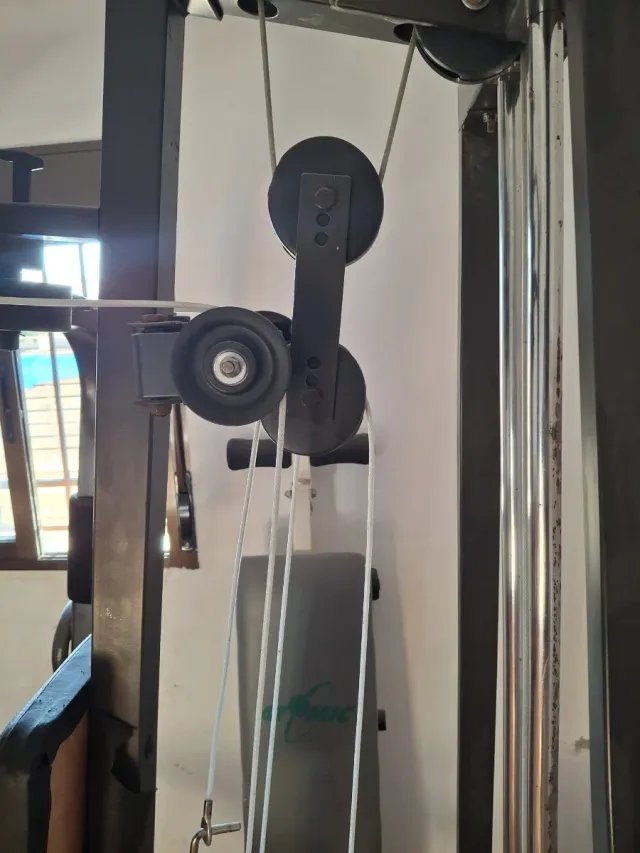 Máquina de gimnasio multifunción