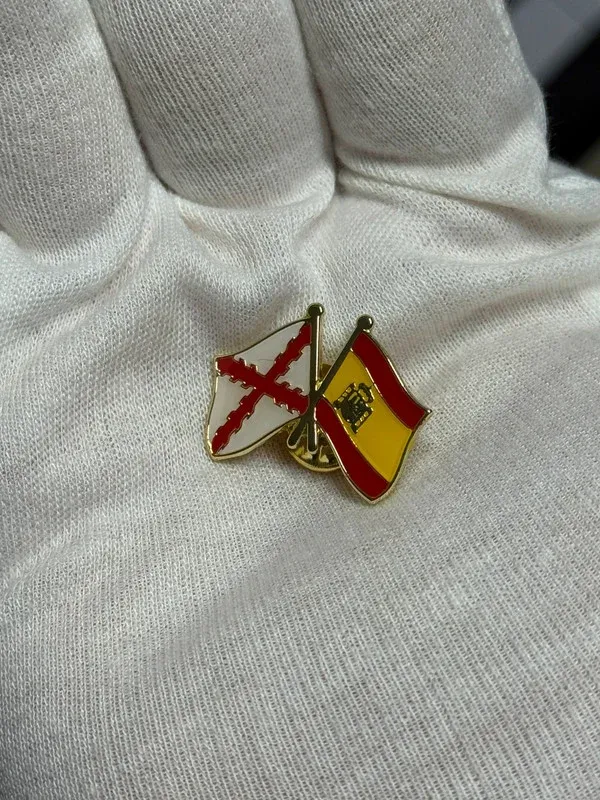 Pin España Cruz de Borgoña