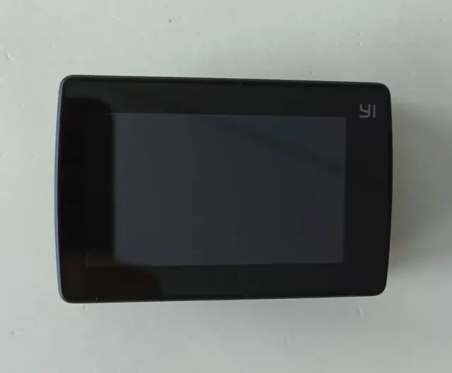 Actioncam YI 4K+ con Custodia e Accessori