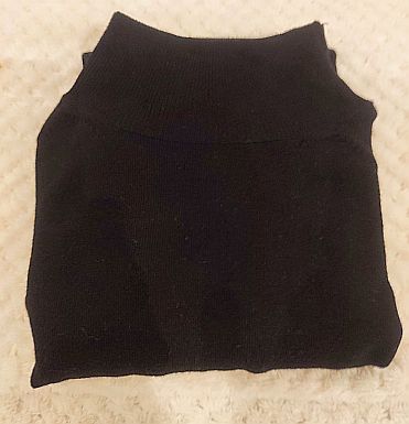 Vestido negro cuello alto