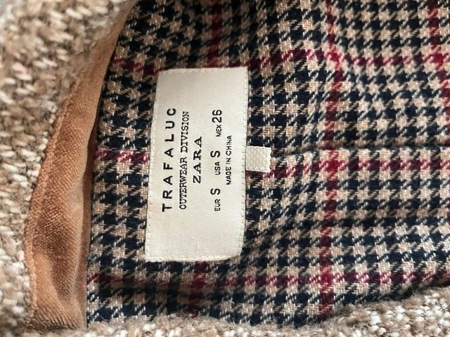 Abrigo largo marrón Zara