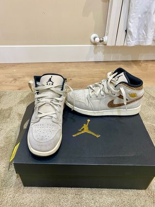 Jordan 1 Mid Talla 38 Beige/Marrón