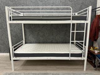 Litera metálica blanca