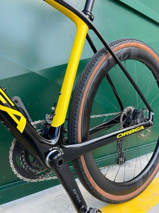 Orbea Terra Carbono con Ruedas CARBONO