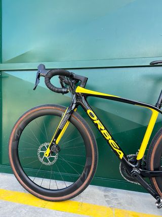 Orbea Terra Carbono con Ruedas CARBONO