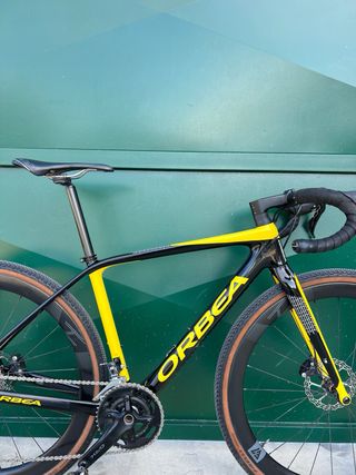 Orbea Terra Carbono con Ruedas CARBONO