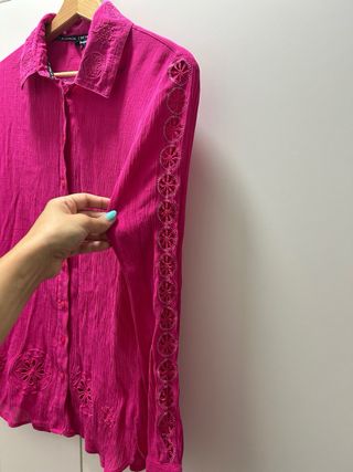 Camicia donna fucsia con ricami