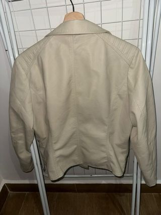 Casaco de cabedal bege