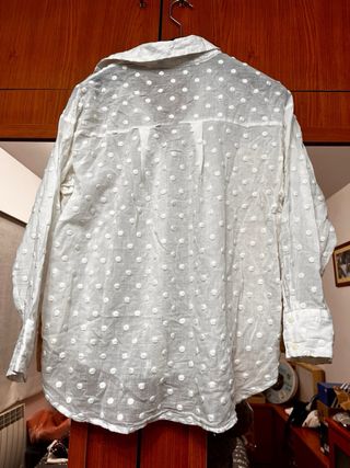 Blusa Zara oversize lunares bordados