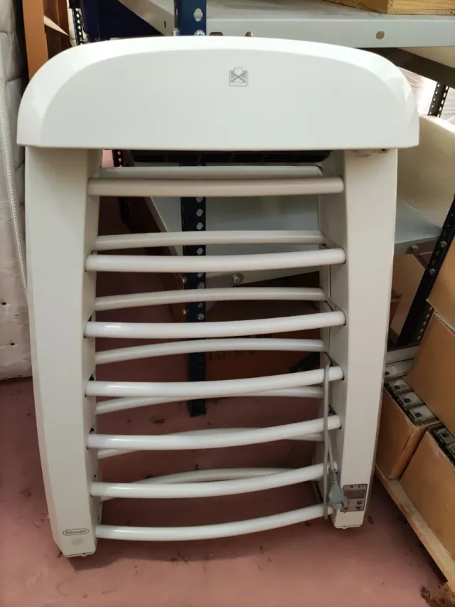 Toallero eléctrico blanco