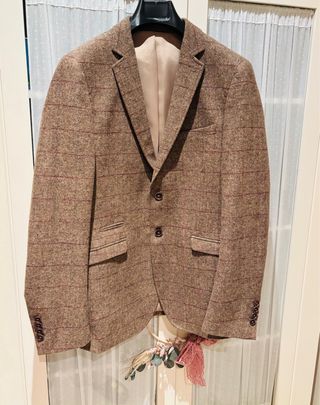 Americana de cuadros marrón