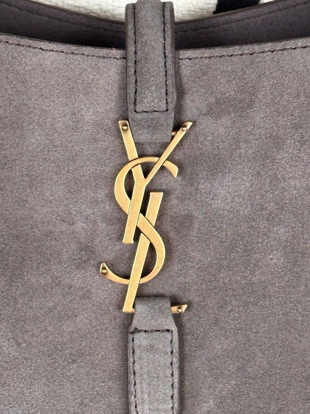 Bolso de hombro YSL gris en ante