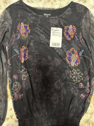 Blusa nueva Desigual