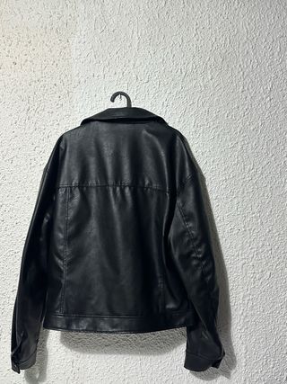 Chaqueta de cuero negra